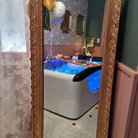 Lägenhet Royal Jacuzzi De Gamme Centre *